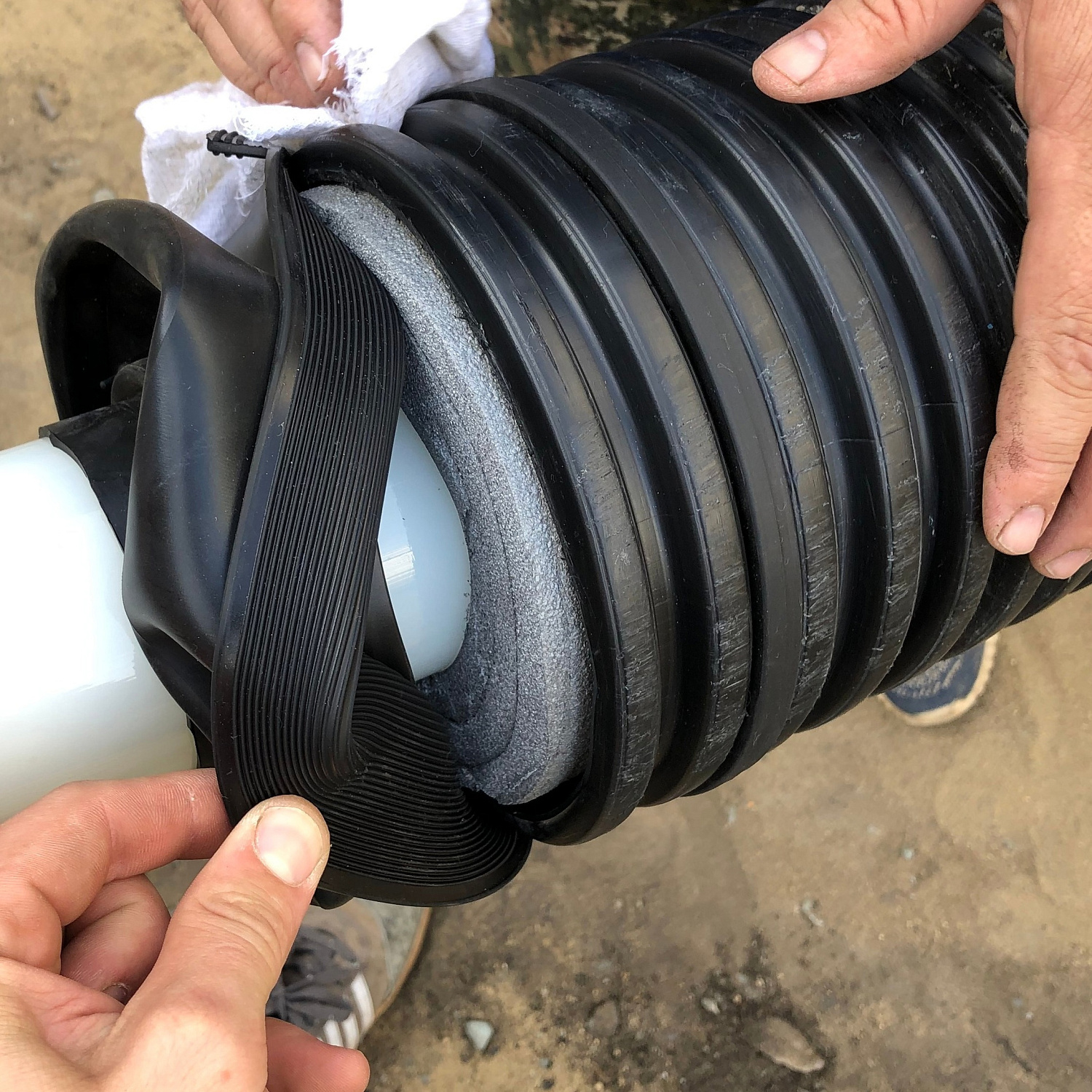 Прокладка трубы UPONOR THERMO SINGLE 90 на объекте ЖК Солнцепарк (г. Курган, Бульвар Солнечный)